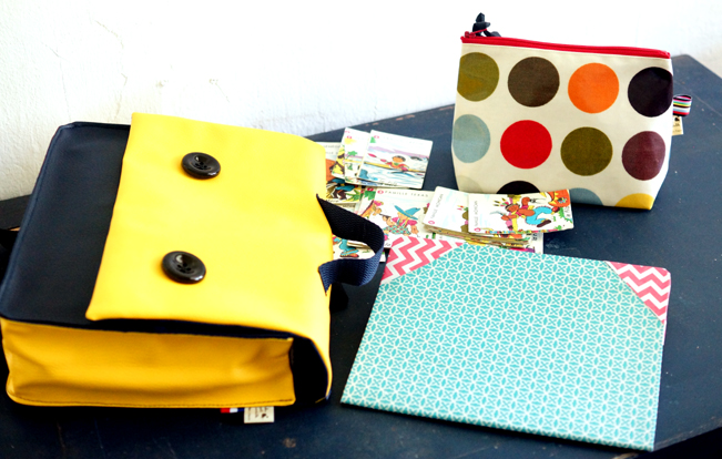 cartable jaune bureau