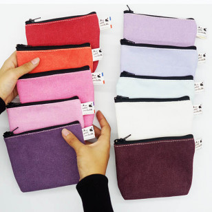 Pochette upcyclée, un cadeau pour tout age !