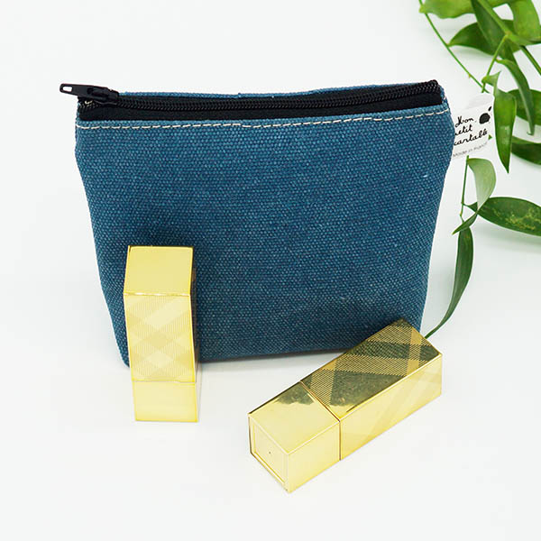 Pochette upcyclée, un cadeau pour tout age !