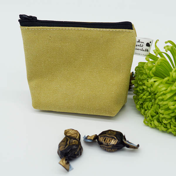 Pochette upcyclée, un cadeau pour tout age !