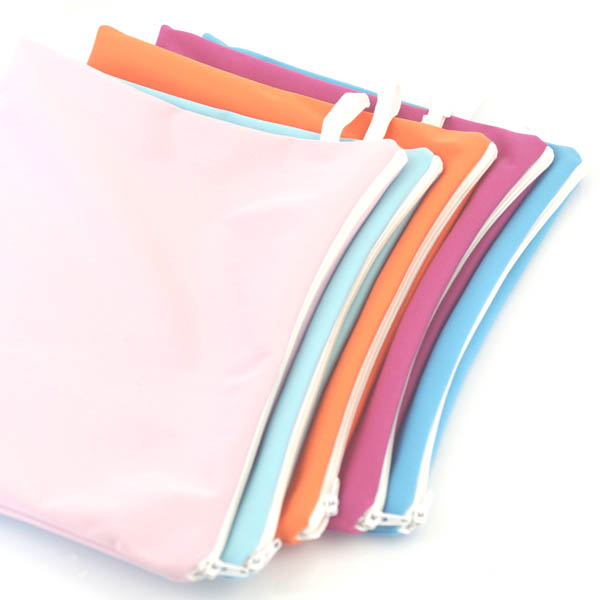 Pochon pochette zippée étanche existe en 5 couleurs - Mon petit cartable :  Cartables et accessoires de maternelle Made in France