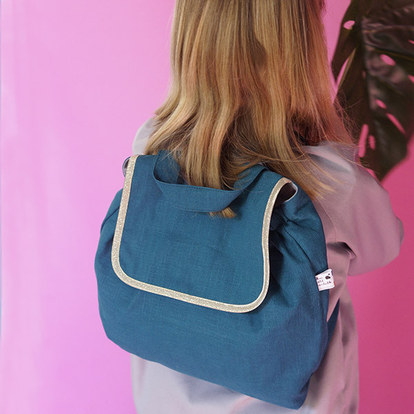 Sac à dos enfant, lin bleu canard, biais doré
