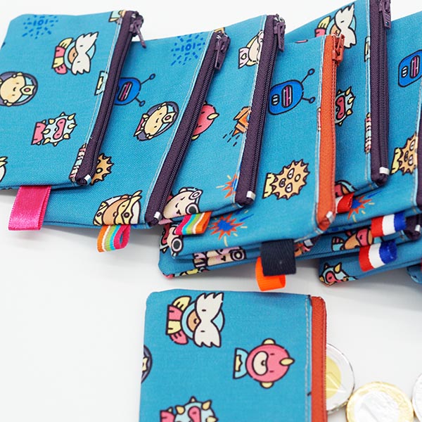 Trousse porte monnaie fabriquée avec des chuttes d'atelier